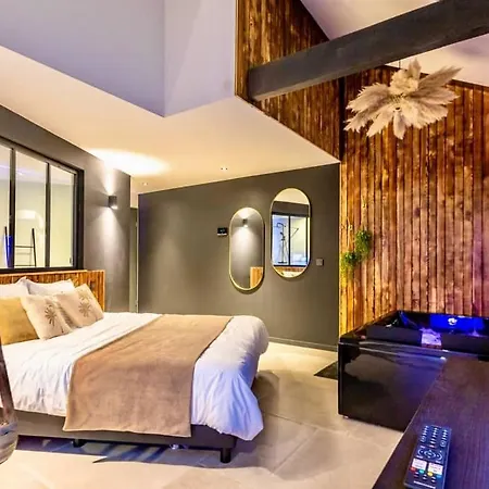 Cocquea Lodge *
